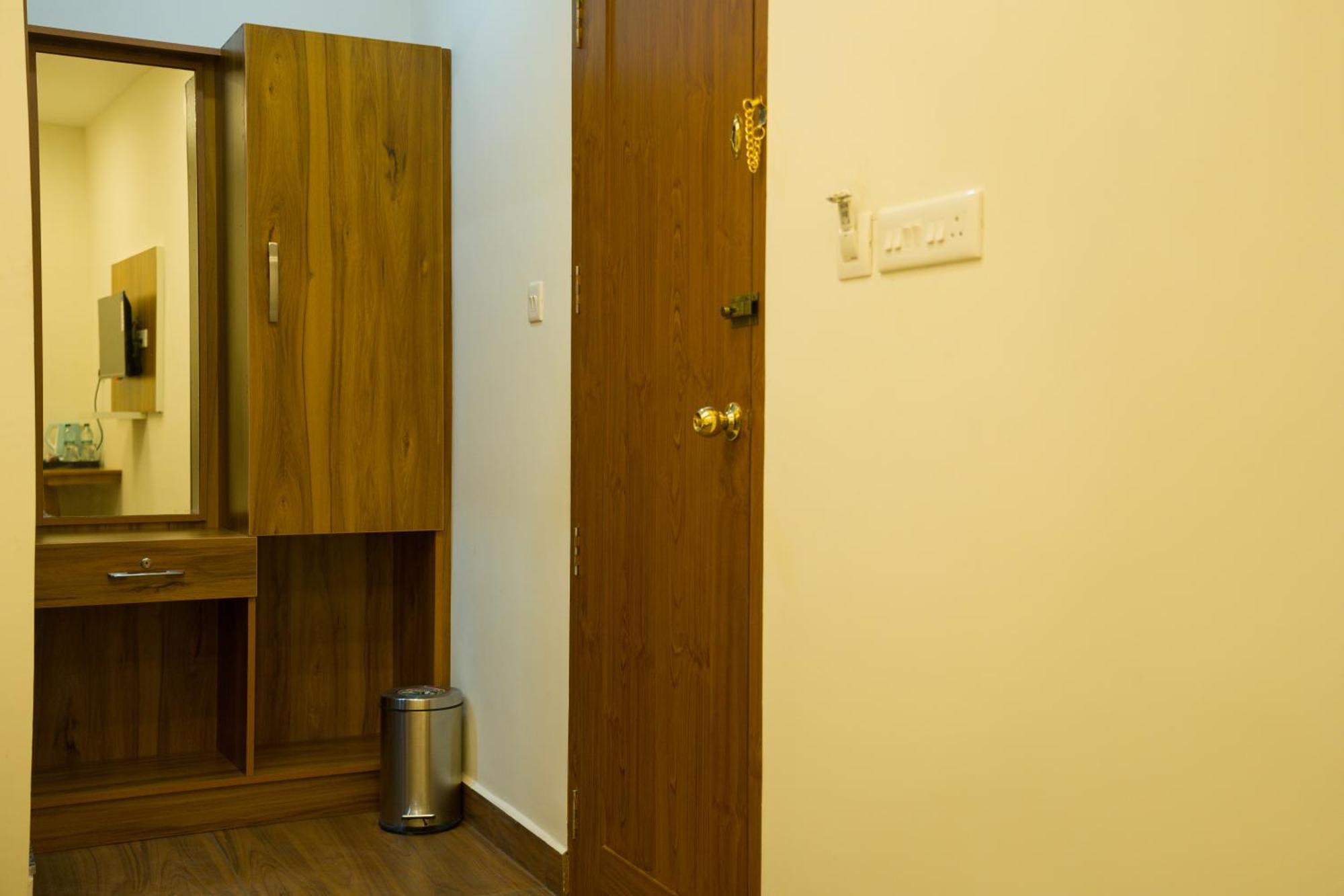 Fly View Airport Residency Hotell Nedumbassery Eksteriør bilde