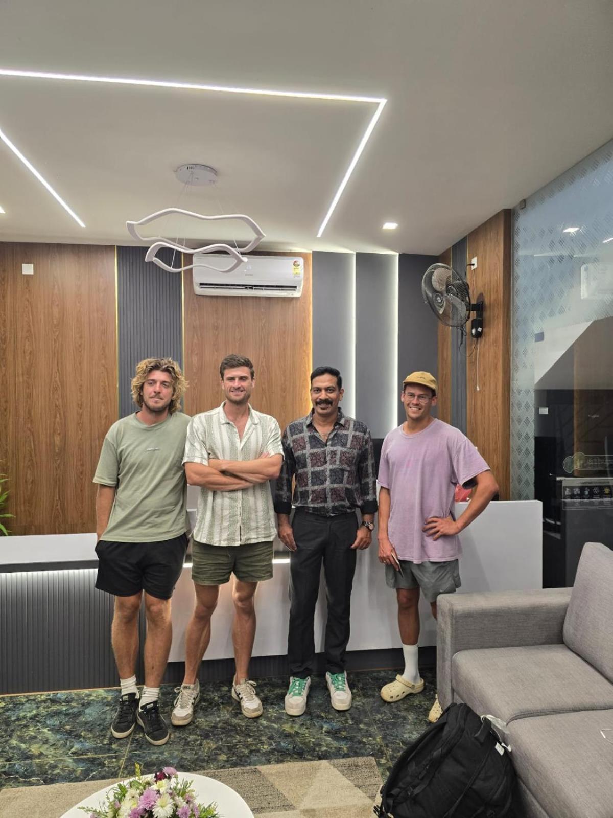 Fly View Airport Residency Hotell Nedumbassery Eksteriør bilde